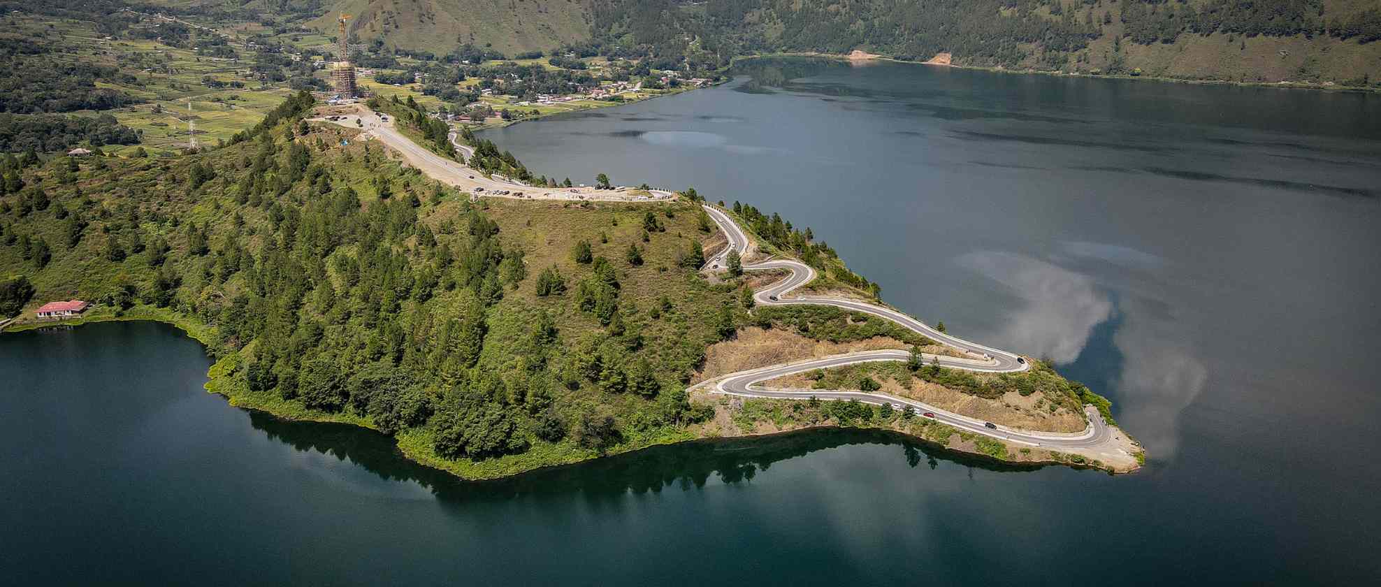 6 Lokasi Terbaik Menikmati Keindahan Danau Toba