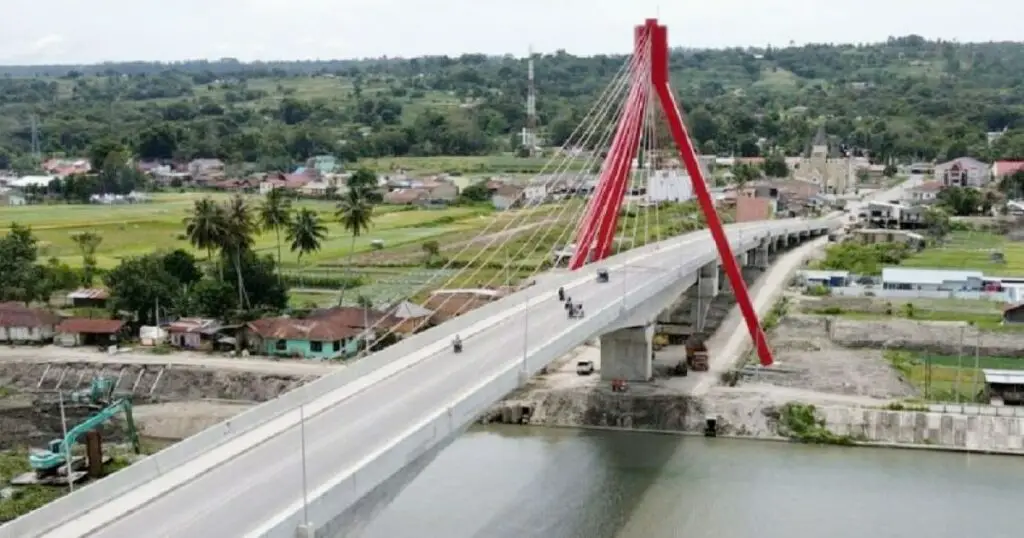 Jembatan Tano Ponggol Samosir