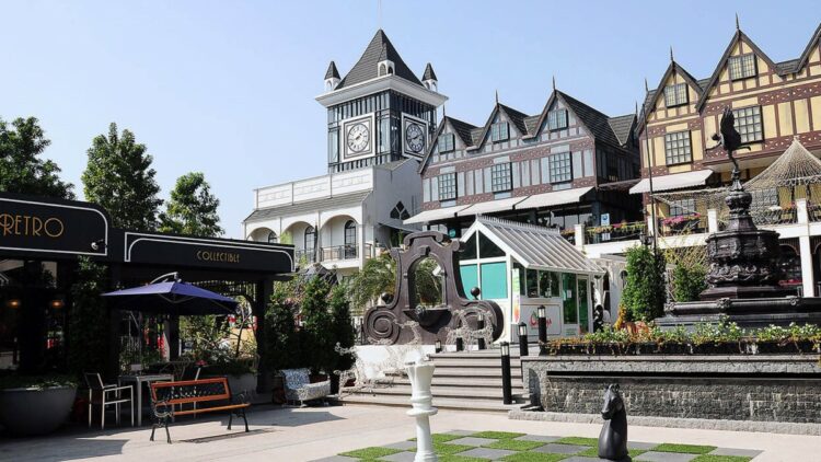 Pickadaily English Town