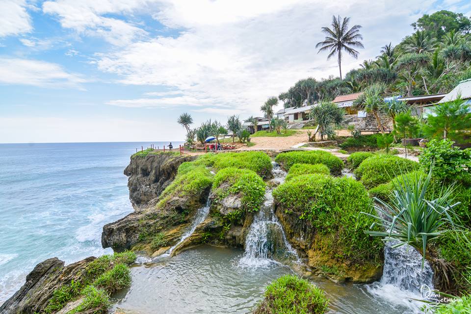 10 Tempat Wisata di Pacitan dengan Nuansa Alami Terbaik