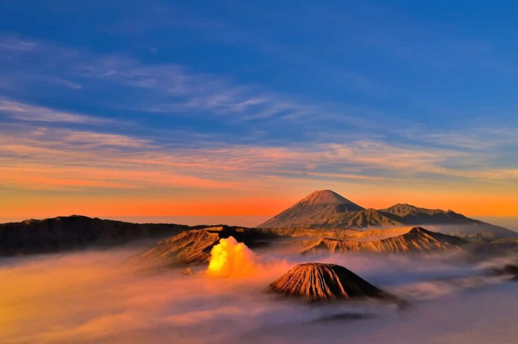 10 bukit terbaik di jawa timur untuk menikmati sore