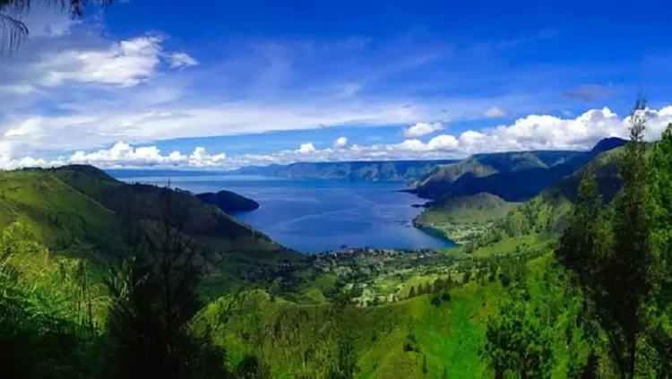 Destinasi wisata danau toba