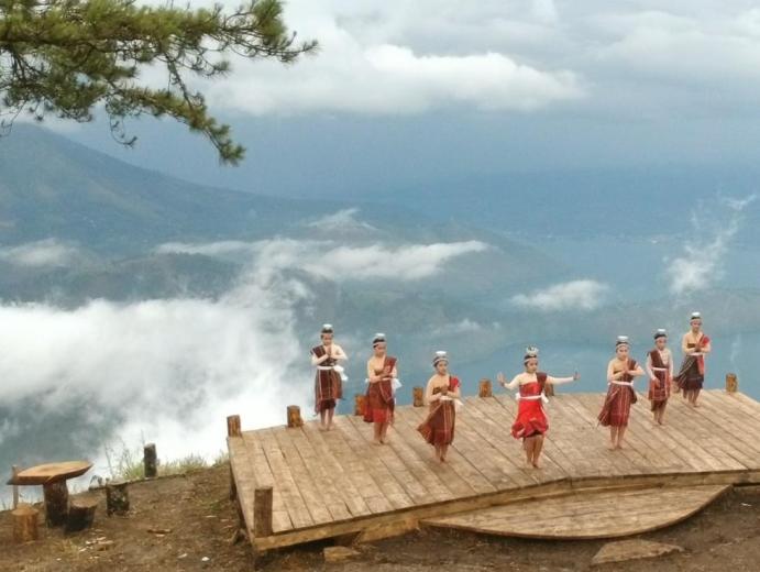 Partungko Naginjang