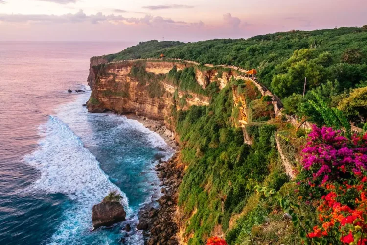 Rekomendasi vila di uluwatu