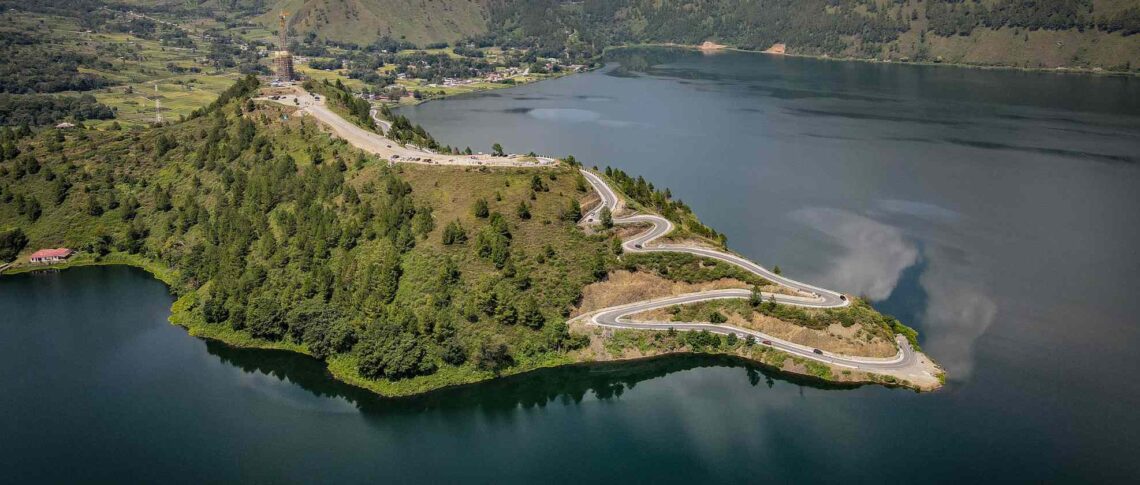 Lokasi terbaik menikmati keindahan danau toba