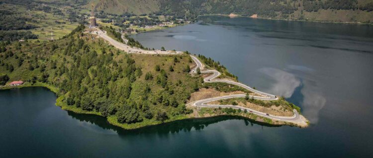 Lokasi terbaik menikmati keindahan danau toba